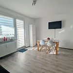 Schoene 2-zi-wohnung Am Tor Zu Stadt Und Apartament
