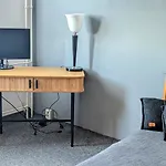Schoene 2-zi-wohnung Am Tor Zu Stadt Und Apartament *