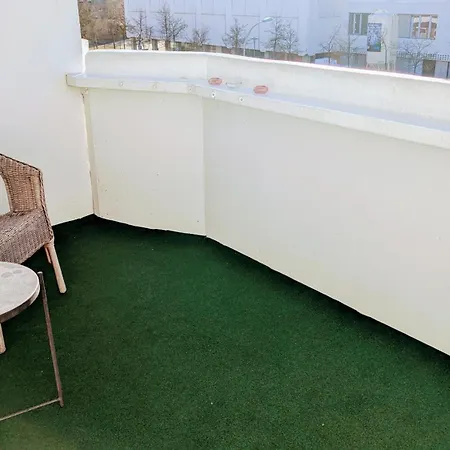 Schoene 2-zi-wohnung Am Tor Zu Stadt Und