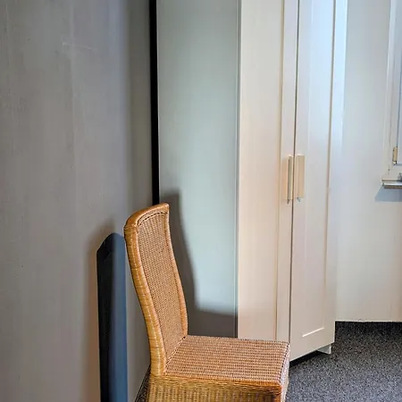 Schoene 2-zi-wohnung Am Tor Zu Stadt Und * نيوبراندنبرغ