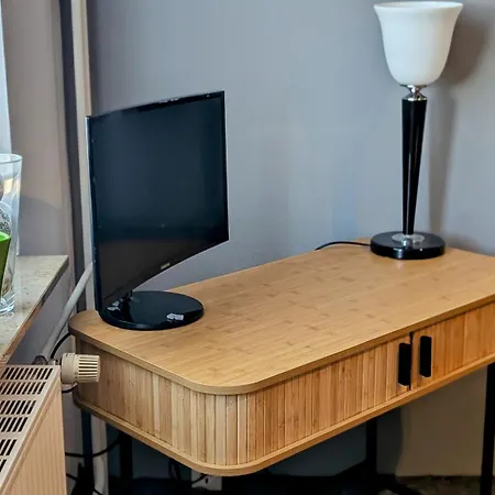 Schoene 2-zi-wohnung Am Tor Zu Stadt Und Apartment *