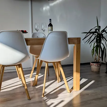 شقة Schoene 2-zi-wohnung Am Tor Zu Stadt Und *