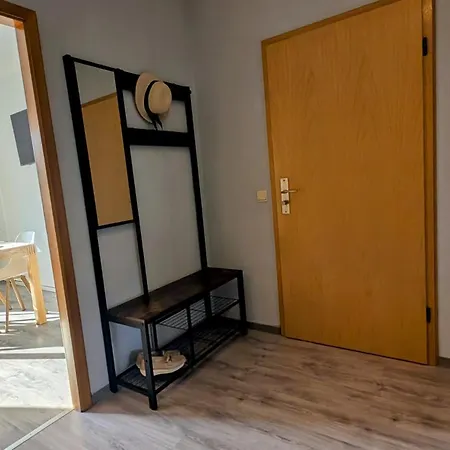Apartment Schoene 2-zi-wohnung Am Tor Zu Stadt Und *
